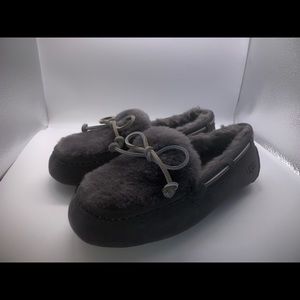 BRAND NEW UGG DAKOTA WM Sz 7 (No Box)